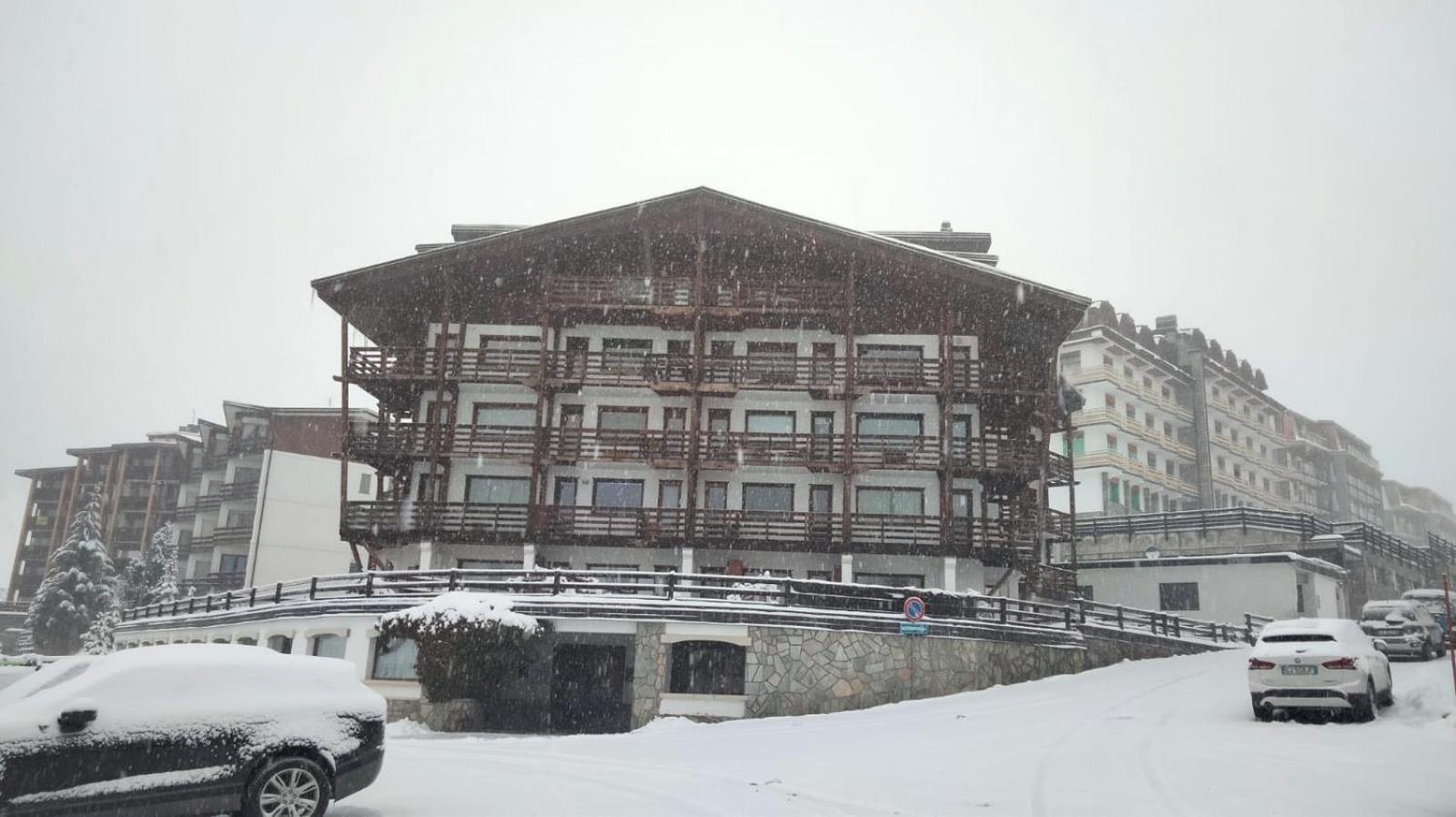 New Condominio Royal Colle Colle Sestriere Екстериор снимка
